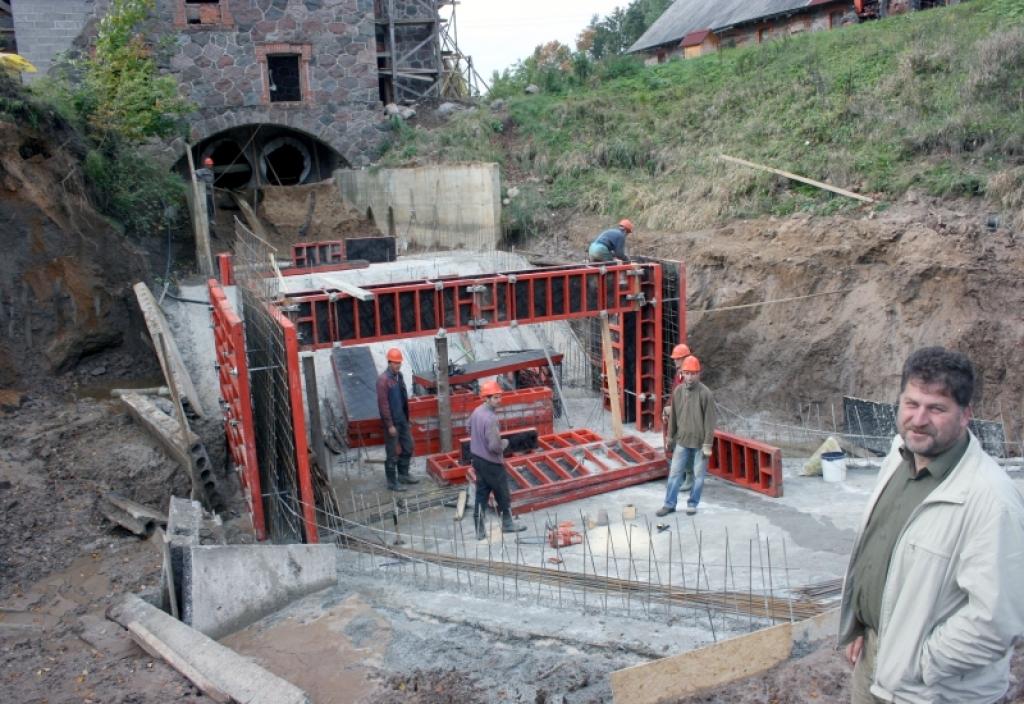 Vecajā Lācīšu dzirnavu ēkā ar laiku būs viesnīca, arī tas bija viens no nosacījumiem HES pārbūvei.
Autors: Foto: Gatis Bogdanovs