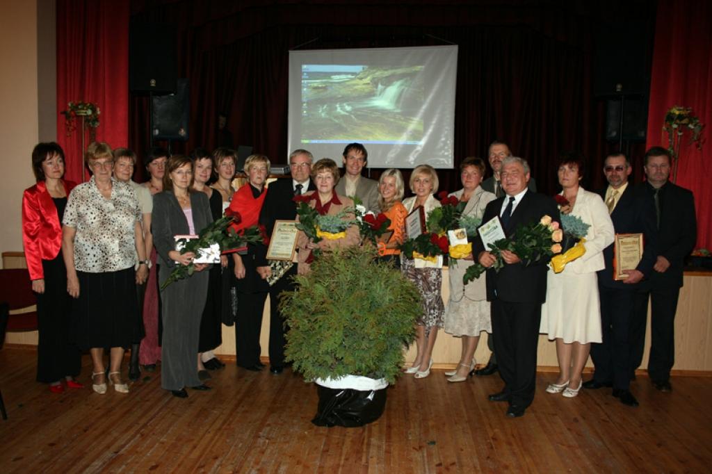 Uzvaru konkursā Lejasciems ieguva četrās nominācijās: izglītība un sports; kultūrvides veidošana pašvaldībā; lauku ceļu saimnieks un pagasta identitāte. Savulaik šī pašvaldība jau ir ieguvusi Gulbenes rajona sakoptākā pagasta titulu, kā arī uzvarējusi Vidzemes zonā.
Autors: Foto: Gatis Bogdanovs