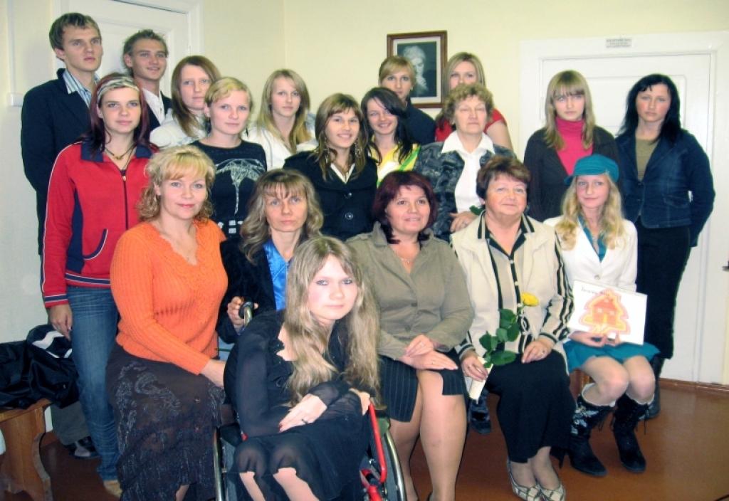 Katrs no pasākuma dalībniekiem mēģināja atbildēt uz jautājumu - kāda ir mana Zenta Mauriņa. Atbilde bija katram sava, bet visas, būdamas tik personiskas un patiesas, mūs uzrunāja.
Autors: Foto: no personiskā albuma