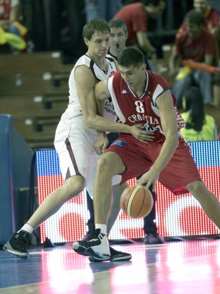 Pāvels Veselovs spēlē pret Horvātiju, kurā mūsu izlase izcīnīja uzvaru ar rezultātu 85:77.
Autors: Foto: Kristiāns Putniņš