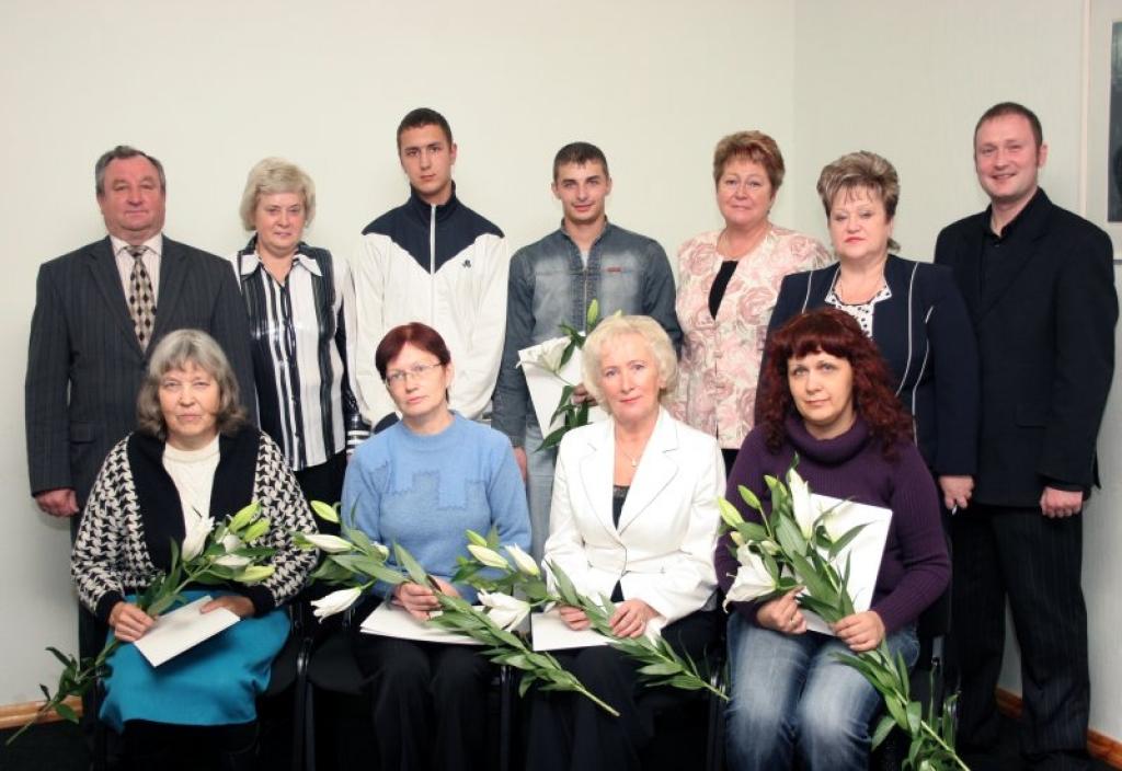 Latvijas pilsoņu saimei vakar pievienojās septiņi Gulbenes rajona iedzīvotāji vecumā no 18 līdz 68 gadiem. Foto: Gatis Bogdanovs
Autors: Foto: Gatis Bogdanovs