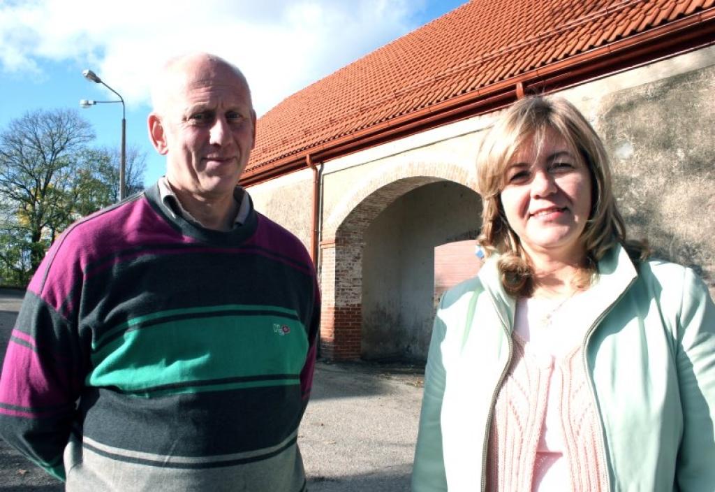 Muzeja strādnieks Pjotrs Soms un direktore Valda Vorza cer, ka muzeja klēts drīzumā atgūs savu vēsturisko izskatu un piesaistīs daudz apmeklētāju.
Autors: Foto: Gatis Bogdanovs