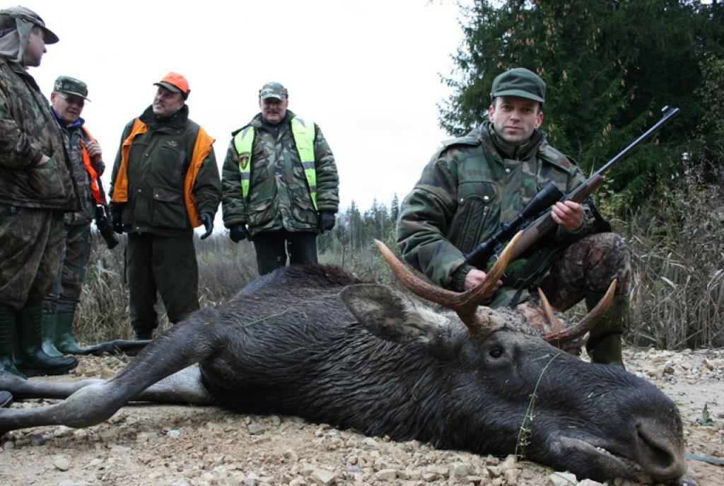 Viktors Burčeņa ar savu medību trofeju - aļņu bulli.
Autors: Foto: Gatis Bogdanovs