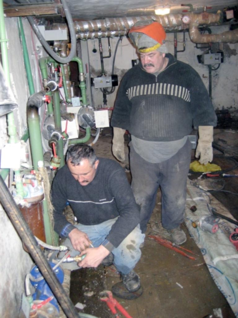 Gulbenes dzelzceļa stacijas katlumājā caurules un visu apkures sistēmu maina akciju sabiedības 