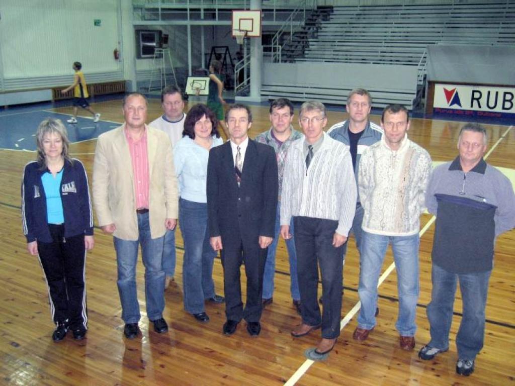 Gulbenes sporta skolas direktors Normunds Aizpurs vēlas, lai sporta darba organizatoru tikšanās notiktu regulāri - reizi mēnesī.
Autors: Foto: Diāna Odumiņa