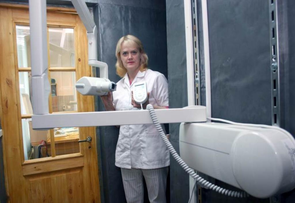 Kad pērn zobārstniecības kabinets aprīkots ar moderno aparātu, Dace Dūrīte vēl sapņojusi par rentgenaparātu, tagad iegādāts arī tas. 
Autors: Foto: Gatis Bogdanovs