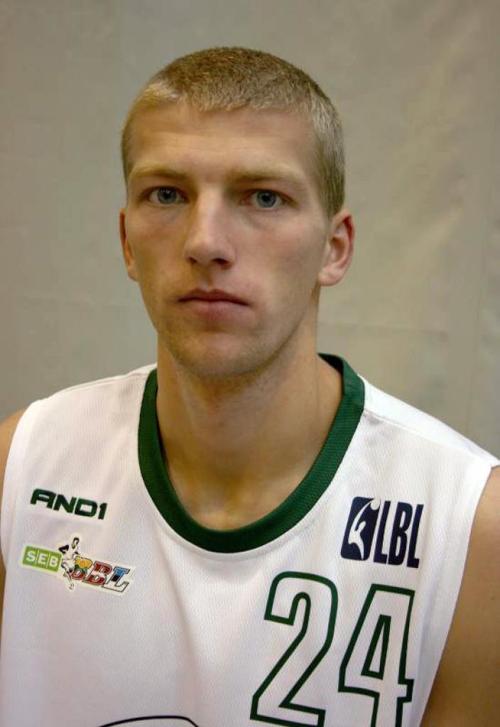 Spēlē ar Sūduva/Arvi Pozņaka kontā - 15 punkti un 6 atlēkušās bumbas.
Autors: Foto: Gatis Bogdanovs  (no arhīva)