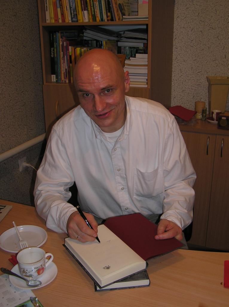 Psihoterapeits Viesturs Rudzītis mudina vecākus būt kopā ar bērniem nevis dogmās, bet ar savām prasībām, mīlestību, kopīgi risinot konfliktus, problēmas un vienkārši sarunājoties. 
Autors: Foto: Diāna Odumiņa