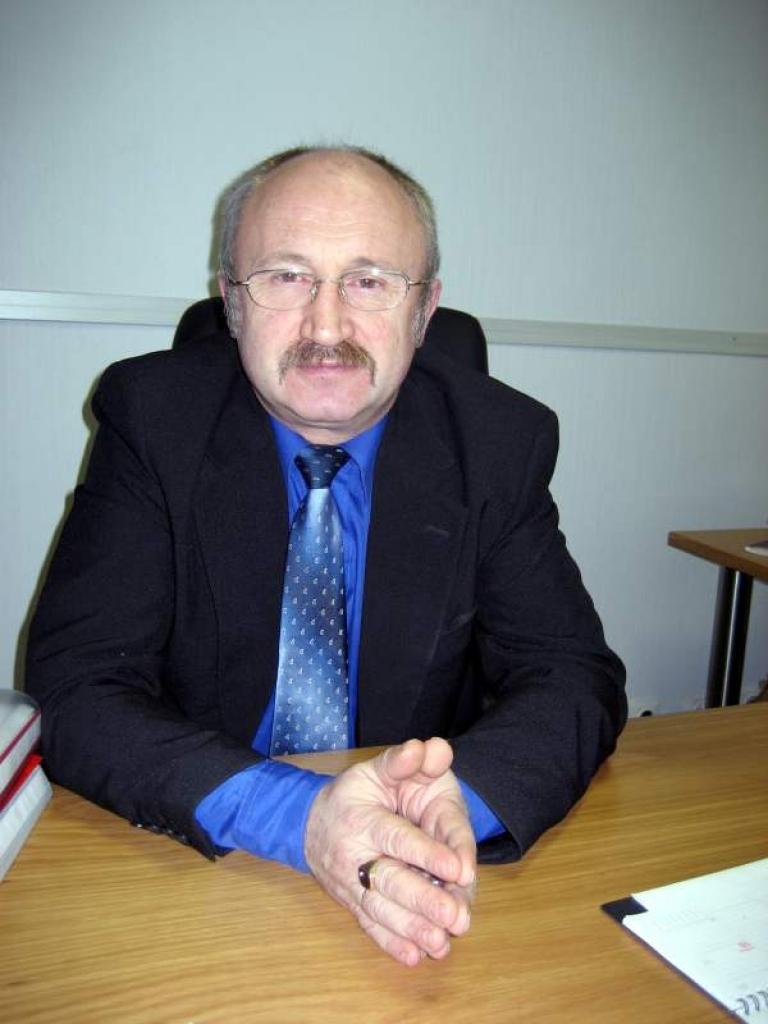 Vairumā gadījumu cilvēkiem vajadzēja vērsties pie jurista, tad būtu noskaidrojies, kur jāmeklē atbildes: zemes komisijā, pašvaldībā vai jārisina civiltiesiskais strīds, vēršoties tiesā,