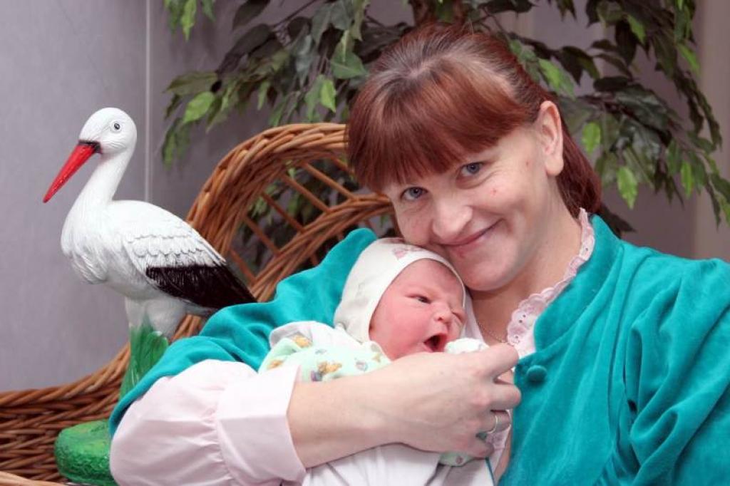 Pirmais šāgada bērniņš piedzima trešdien pulksten 23.05. Piedzimstot puisītis svēra 3,390 kilogramus un bija 56 centimetrus garš. Māmiņa Svetlana Sidorova atklāj, ka puiku sauks par Mihailu.
Autors: Foto: Gatis Bogdanovs