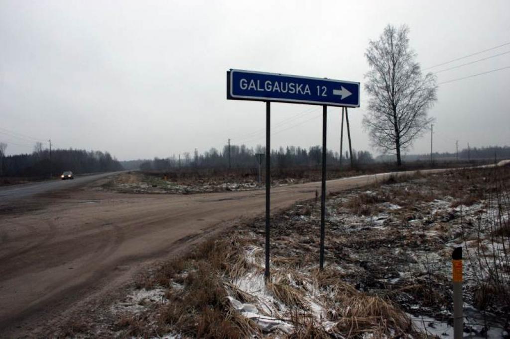 Šī zīme ir izvietota pie zemes ceļa, kas ved uz Galgausku. 
Autors: Foto: Gatis Bogdanovs