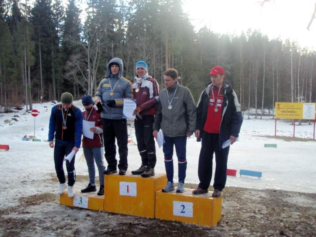 Komandu sprintā uz pjedestāla augstākā pakāpiena - Edijs Avens un Jānis Paipals.
Autors: Foto: no personiskā albuma