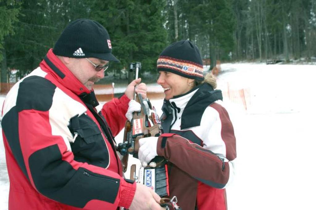 Biatlonistes treneris Māris Čakars saka, ka Madaras sekmes šobrīd ir ļoti labas. Viņa ir nostabilizējusies pasaules labāko atlētu skaitā.
Autors: Foto: Gatis Bogdanovs