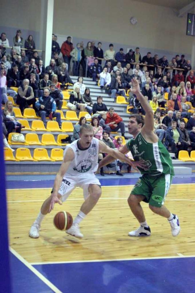 Fotogrāfijā Rauza spēlē ar valmieriešiem. Spēlē ar Ventspils basketbolistiem Rauza ieguva 10 punktus. 
Autors: Foto: Gatis Bogdanovs (no arhīva)