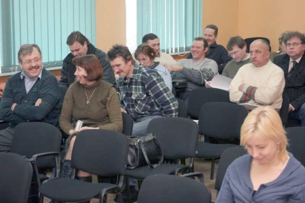 Ar izmaiņām rajona lauksaimniecības konsultāciju biroja darbā zemnieki tika iepazīstināti Lauksaimnieku apvienības Gulbenes biedrības sanāksmē, kas notika 29.februārī. 
Autors: Foto: Gatis Bogdanovs