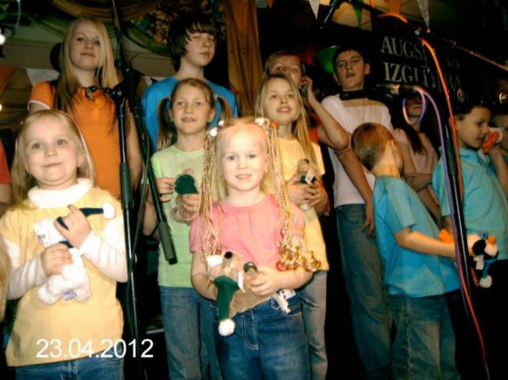 Jaundibinaataa beernu grupa- Mazais letins!:)
Autors: Ritma Prokopčenko