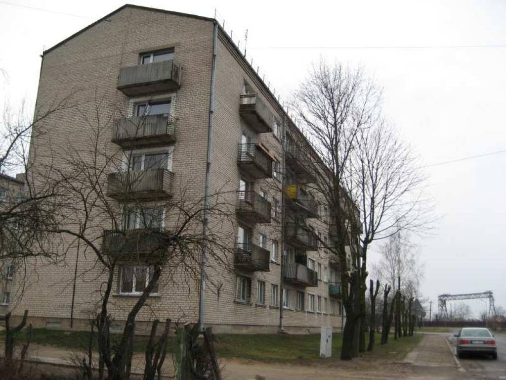 Māja Gulbenē, Oskara Kalpaka 45, varētu kļūt par pirmo daudzdzīvokļu namu, kura siltināšanai ņems kredītu.
Autors: Diāna Odumiņa