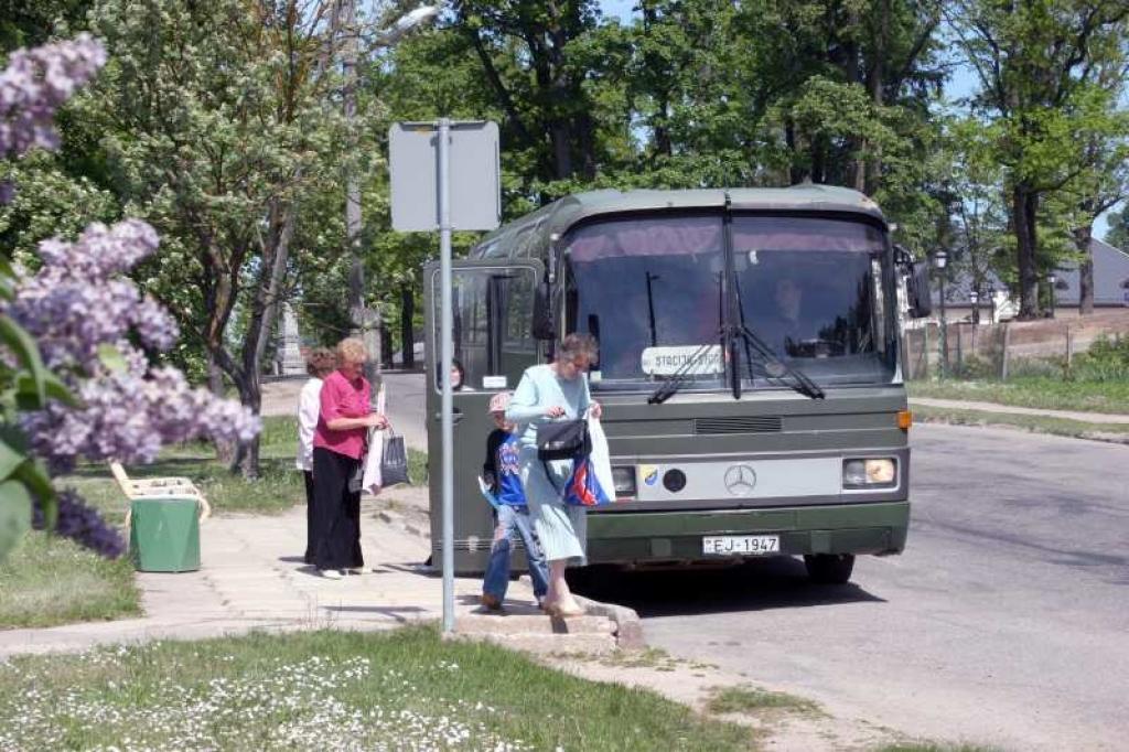 Šobrīd Gulbenes pilsētā ir viens sabiedriskā transporta maršruts un 19 autobusu pieturas. 
Autors: Gatis Bogdanovs