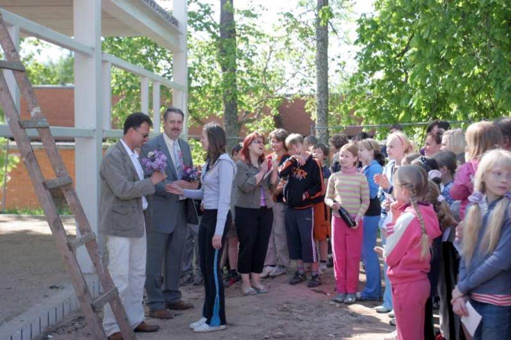 Sporta zāles celtniecības darbi Druvienā uzsākti šā gada janvārī. Kopumā tā izmaksā pusmiljonu latu.
Autors: Gatis Bogdanovs