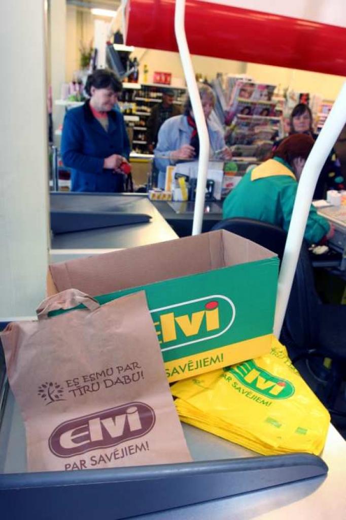 Polietilēna maisiņu vietā veikala 