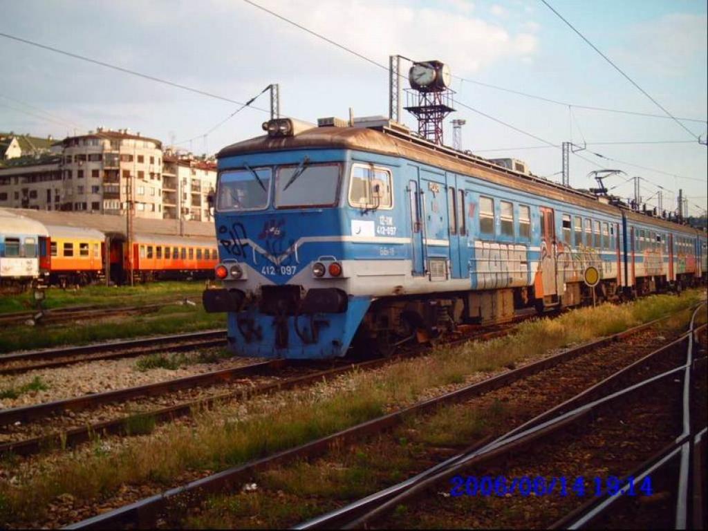 Autors: No interneta