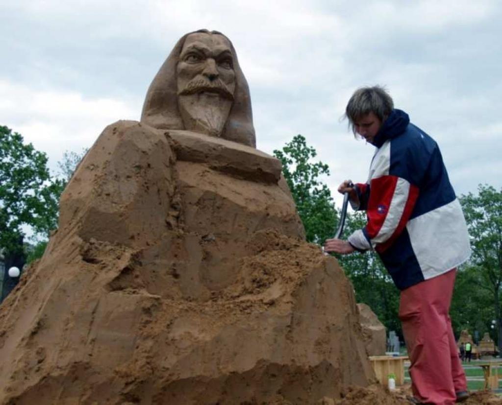 Autors: No personiskā albuma