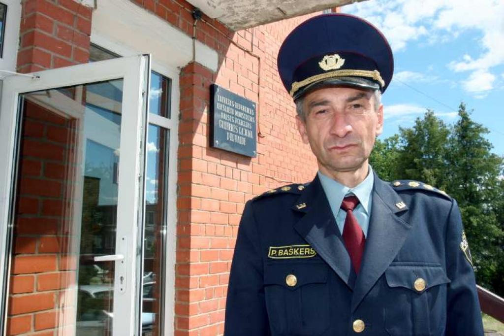 Ar 1.jūliju Gulbenes rajona policijas pārvaldi vada Pēteris Bašķers, kas līdz šim bija Balvu rajona policijas pārvaldes priekšnieks.
Autors: Gatis Bogdanovs