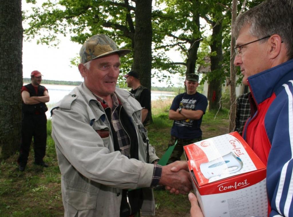 Juris Slaucītājs šad un tad piedalās arī makšķernieku sacensībās. Spiningošanas sacensībās Ušura ezerā viņam ir izdevies izcīnīt arī 3.vietu.
Autors: Gatis Bogdanovs (no arhīva)