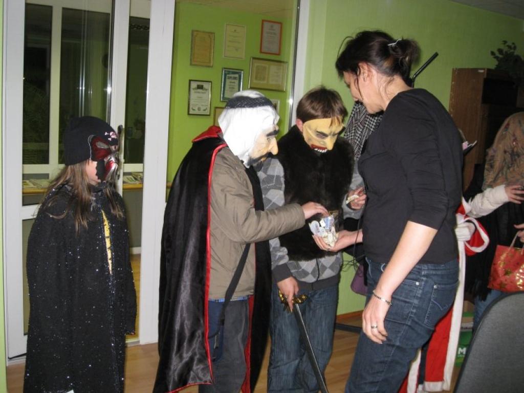 Mazos diedelniekus redakcijā pacienāja ar Lizumā, 