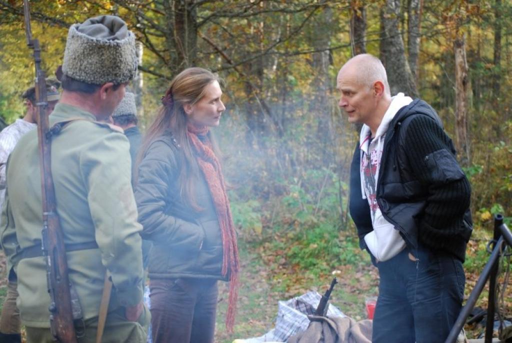 Rit Latviešu spēlfilmas „Sešas zvaigznes zobenā” filmēšana. No labās - režisors Arvīds Babris.
Autors: No Latvijas televīzijas arhīva.
