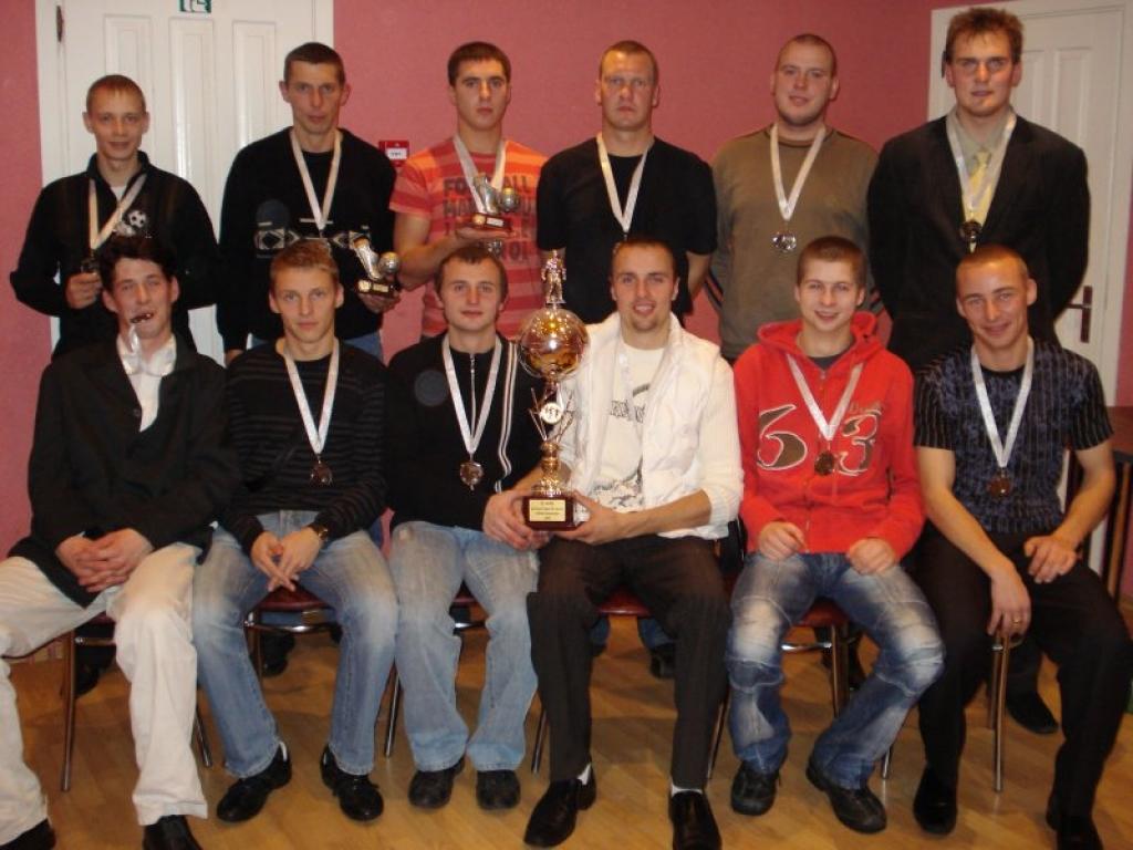 Sudraba medaļas saņēma Vladimirs Frolovs, Aivars Začs, Renārs Šķenders, Edijs Aleksāns, Dainis Tašiņš, Sergejs Kauliņš, Ilvars Glāznieks, Valērijs Sircovs, Raitis Šolins, Artis Timenieks, Niks Grāvlejs, Jānis Raģelis, Einārs Zaķis, Aldis Tašiņš, Jānis Ramans, Gatis Zelčs, Jānis Lapss, Jānis Surovs, Valentīns Surovs un Mikus Rubenis. 
Autors: No personiskā albuma