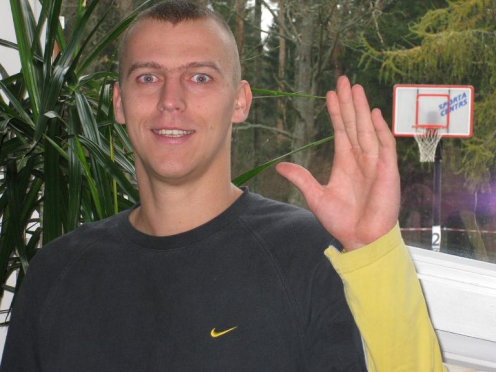 Basketbolists Uldis Rudzītis sevi uzskata, par lielu Latvijas patriotu,. Spēlējot ārzemēs, viņš ar prieku stāsta par savu dzimto zemi, jo tā ir vislabākā.
Autors: Gatis Bogdanovs