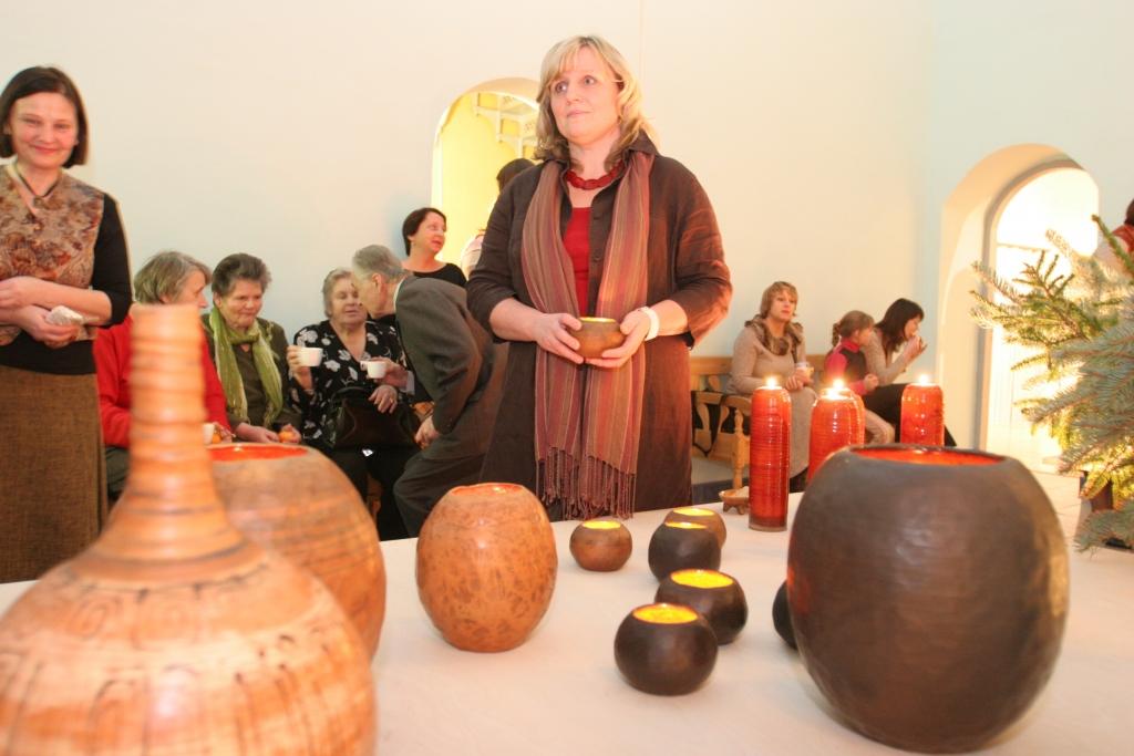 Gulbenes Vēstures un mākslas muzejā var apskatīt keramiķes bijušās gulbenietes Ingrīdas Cepītes darbu izstādi.
Autors: Gatis Bogdanovs