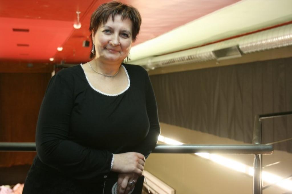 Skatē divas izrādes būs iespēja noskatīties Gulbenes kultūras centra jauniegūtajā diskozālē, kas atrodas bijušajās “Multikluba” telpās. Te ir ļoti laba akustika, kuru pat nācies klusināt, sienas noklājot ar audumu. 
Autors: Gatis Bogdanovs