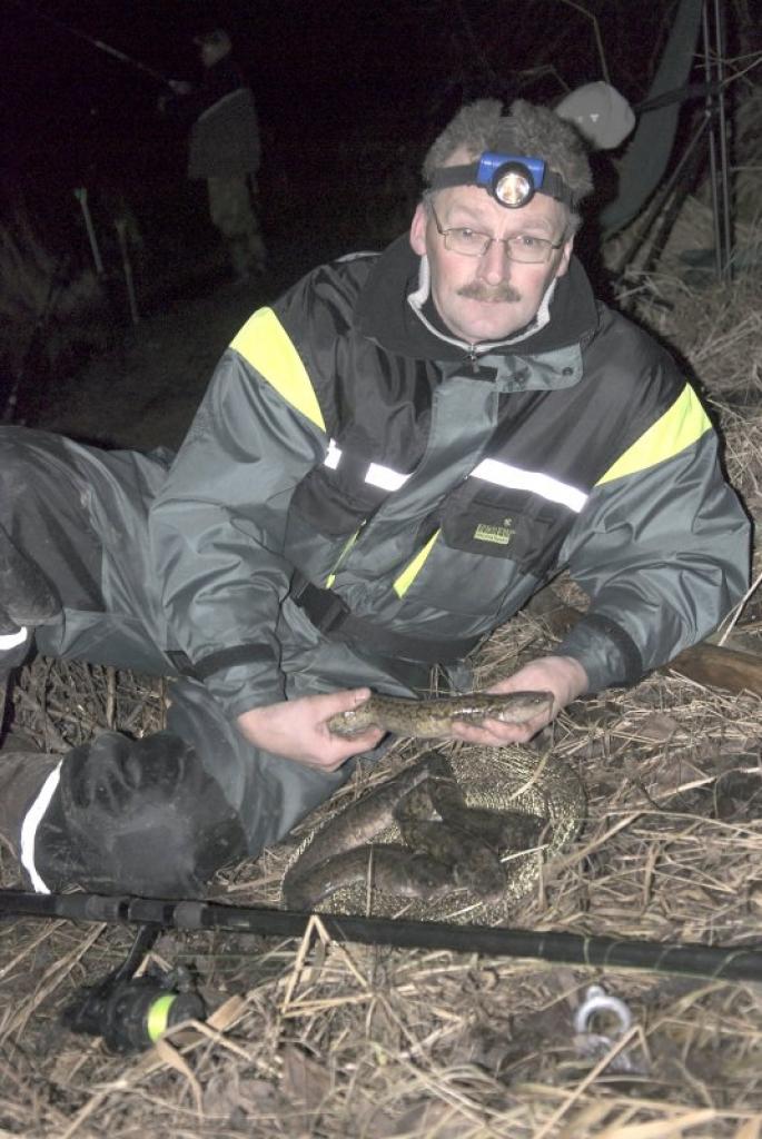 Cik ilgi tupēt pie ūdeņiem un gaidīt vēdzeles copi? Nekad ilgāk par pulksten 21.00 pie upes neesmu 