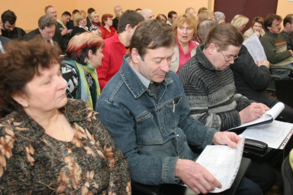 Vēstulē uzsvērts, ka Druvienas pagasta padomes priekšsēdētājs Juris Graumanis šo pašvaldību ir vadījis 22 gadus, Gunārs Ciglis Litenes pagasta padomi - 18 gadus. Tas liecinot par vēlētāju uzticēšanos šiem cilvēkiem. 
Autors: Gatis Bogdanovs