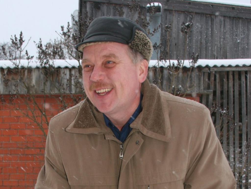 Adrianam  Novokreščeniham ir savs skatījums uz šodienas situāciju Latvijā. Un viņam ļoti sāp, ka šajā situācijā kāds cilvēkus dala pēc tautības, nevis pēc politiskās pārliecības un padarītā darba. 
Autors: Gatis Bogdanovs