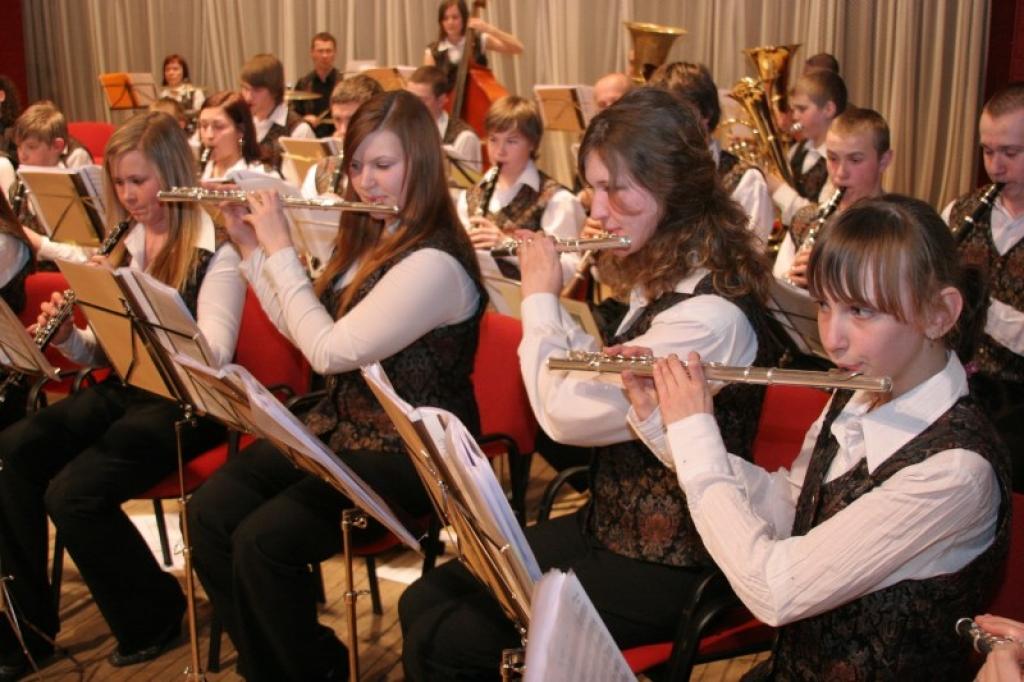 Muzicē Gulbenes mūzikas skolas pūtēju orķestris diriģenta Donāta veikšāna vadībā.
Autors: Gatis Bogdanovs (no arhīva)