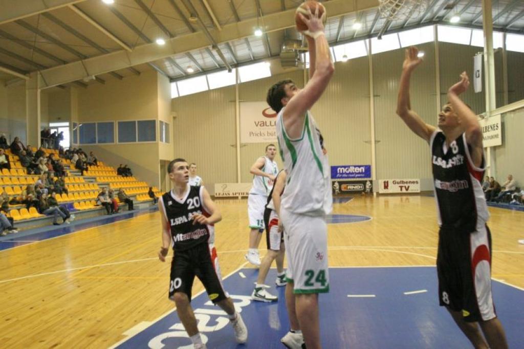 Visvairāk - 24 punktus -  spēlē ar Latvijas U-18 izlases komandfu nopelnīja Andrejs Janons.
Autors: Gatis Bogdanovs