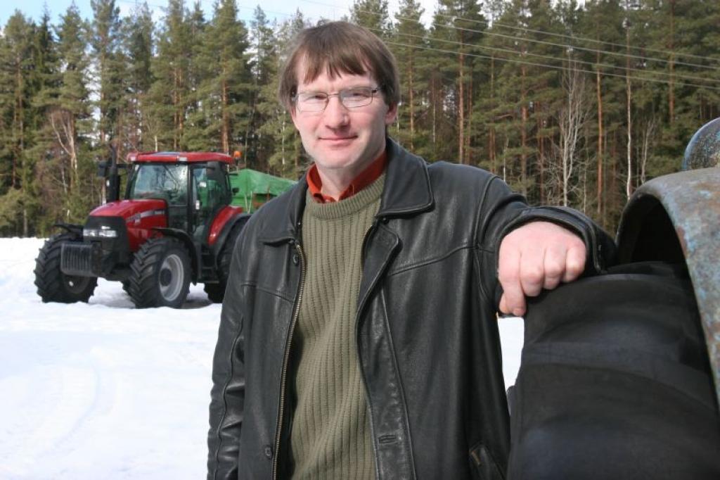 “Tiem kooperatīva biedriem, kuri nodarbojas ar lopkopību, ir vienkāršāk, bet saimniecībai, kas nodarbojas tikai ar graudkopību, zemi ir grūti atpūtināt,” spriež A.Dukurs.
Autors: Gatis Bogdanovs