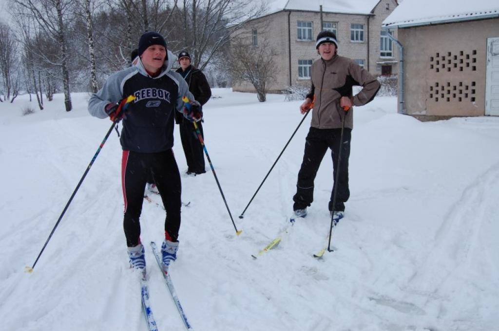Distanču slēpošanā vīriešiem vislabāk veicās Kaspara, Brezinskism (no kreisās), viņam - 1.vieta.
Autors: No personiskā albuma