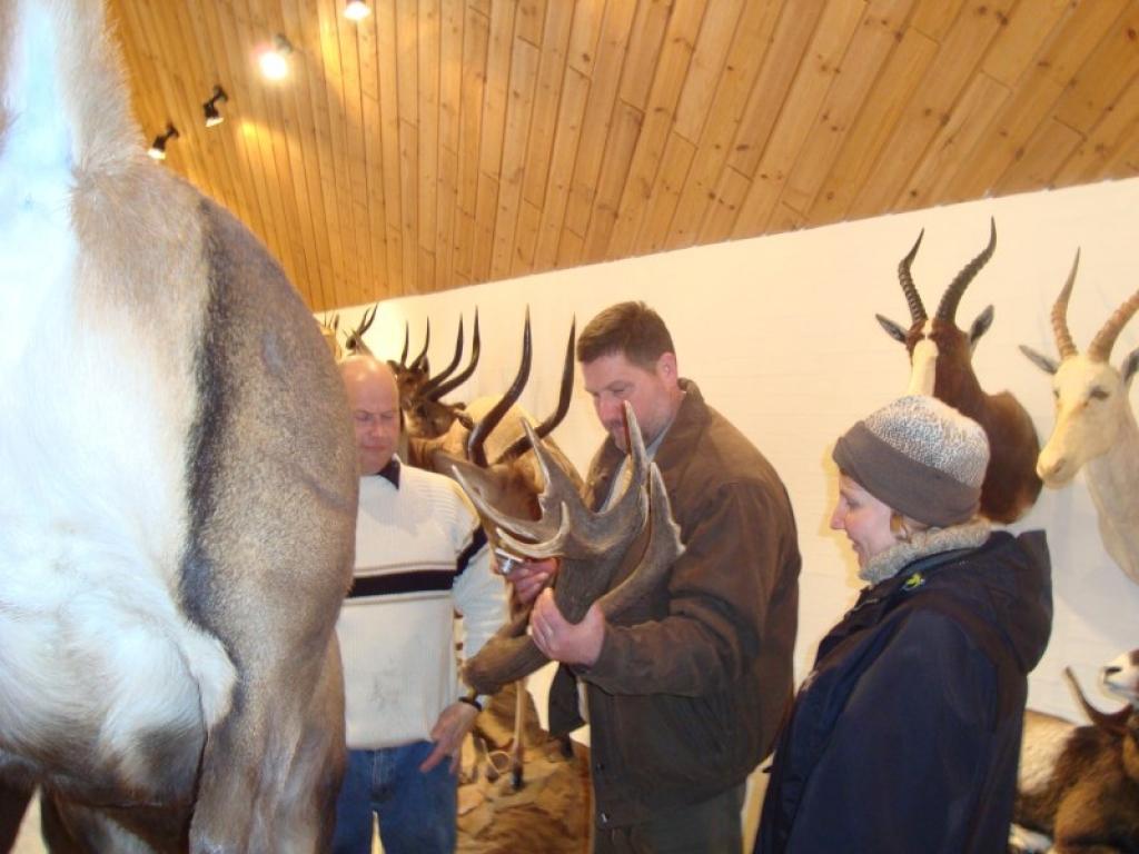 Lejasciemietis Jānis Naglis un gulbenietis Vitauts Bošs nesen viesojās Dānijā, Gulbenes sadraudzības pilsētā Silkeborgā, kur tikās ar dāņu medniekiem un zvejniekiem. Viņi vēlējās, lai gulbenieši pastāsta par medību un zvejas iespējām...