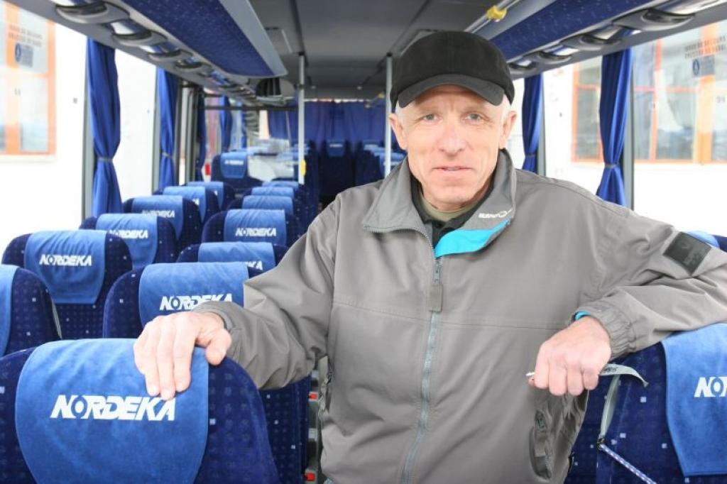 “No sarunām ar gulbeniešiem esamu sajutis labvēlīgu attieksmi. Kuram pasažierim gan nepatīk komfortabli autobusi?” saka Elmārs Eleksis. 
Autors: Gatis Bogdanovs