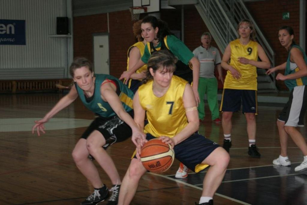 Otrajās Lieldienās tika sadalīti Gulbenes rajona čempionāta basketbolā medaļu komplekti. Par čempioniem gan vīriešu, gan sieviešu konkurencē kļuva Gulbenes sporta centra komandas.