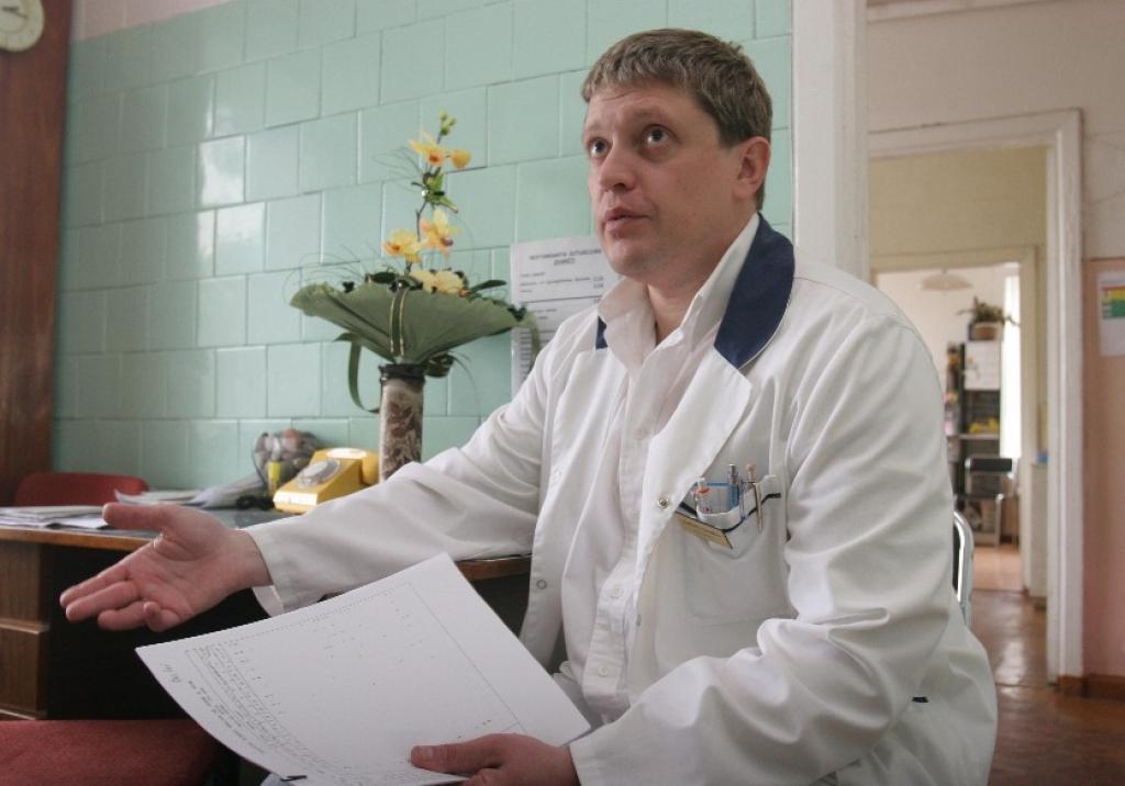 Onkologs Vladimirs Sorokins norāda, ka Gulbenes rajonā katram trešajam onkoloģiskajam slimniekam ir ādas vēzis. To provocē sauļošanās saulē, kā arī solāriju apmeklējums.
Autors: Gatis Bogdanovs