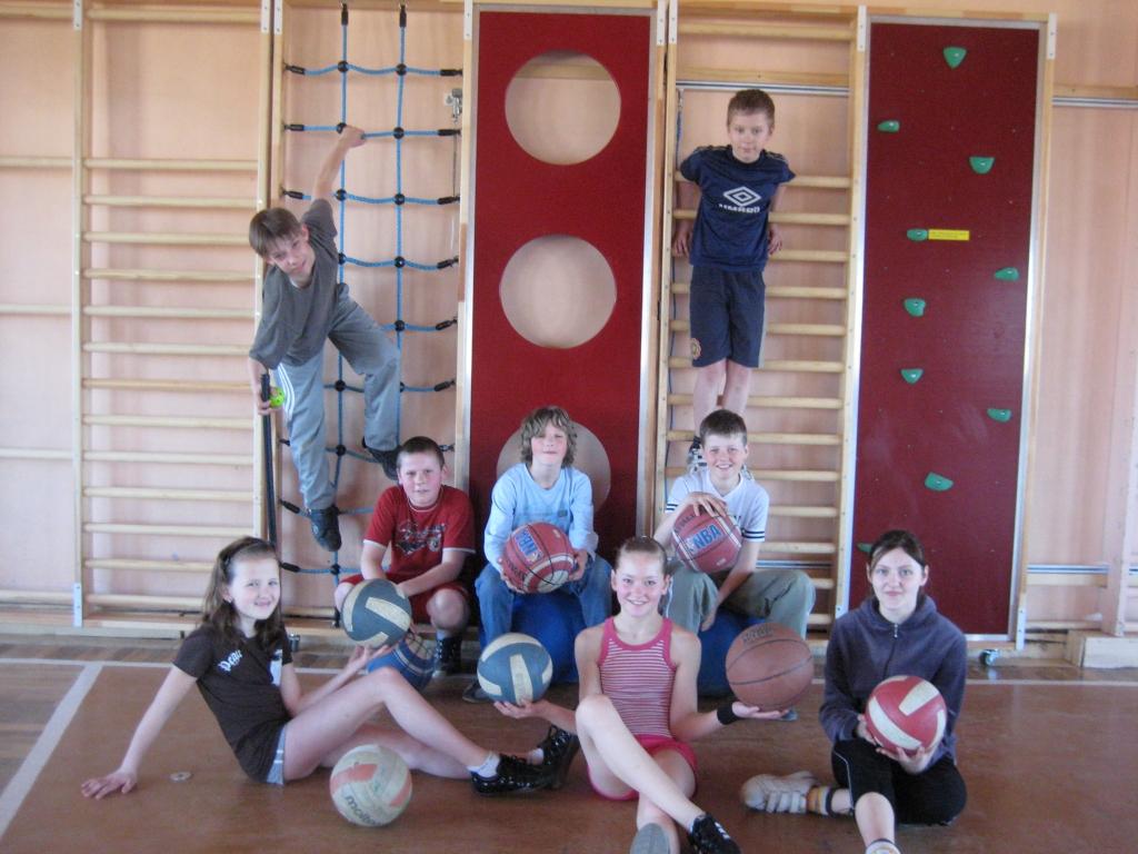 Gulbenes 2.vidusskolas piektklasnieki, piedaloties Rīgas maratonā, skries piecu kilometru distanci. Foto: no personiskā arhīva
Autors: no personiskā albuma   