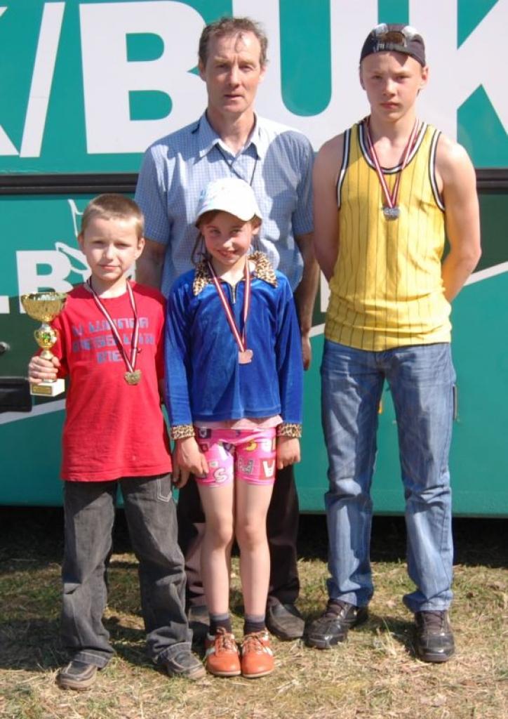 Ozolkalna pamatskolas medaļnieki „Hanzas Maiznīcas pavasara krosā