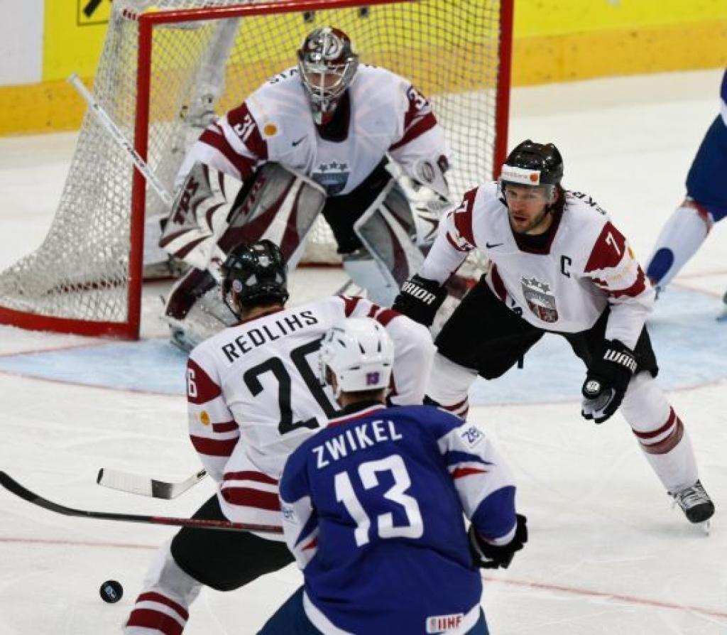 Pasaules hokeja čempionāta otrā apakšgrupu turnīra E grupas otrajā mačā sestdien Latvijas izlase ar rezultātu 7:1 (1:0, 2:0, 4:1) sagrāva Francijas valstsvienību.
Autors: www.diena.lv
