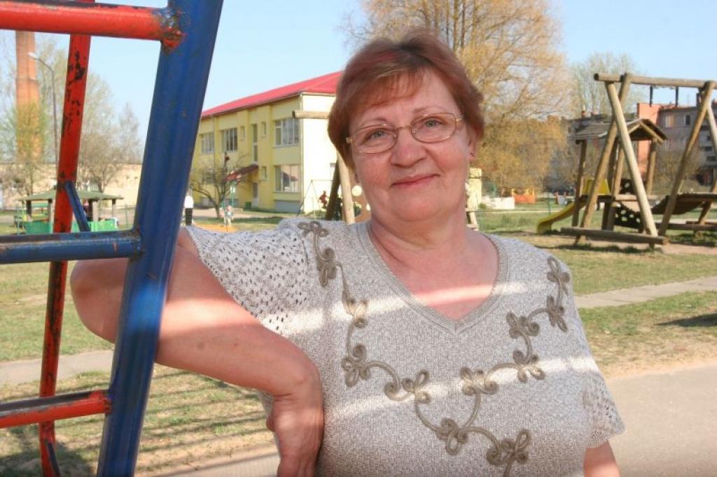 “Lai kāda būtu mamma, katram bērnam viņa ir vienīgā, kuru mazais cilvēks ļoti mīl,” saka Valentīna Zeiļuka, kuras mūžs ir saistīts ar bērniem.
Autors: Gatis Bogdanovs