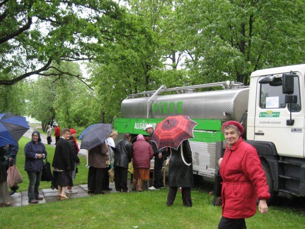 Stundu pirms darbalaika beigām rīkotajā un iepriekš izreklamētajā pasākumā 
